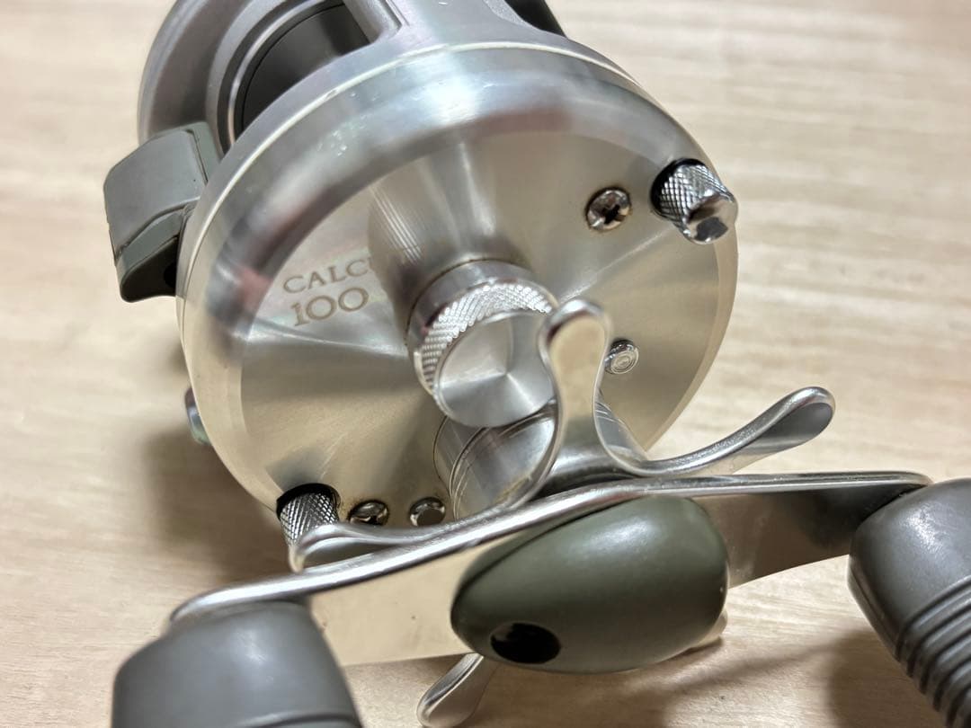 シマノSHIMANO 92カルカッタ100 超美品
