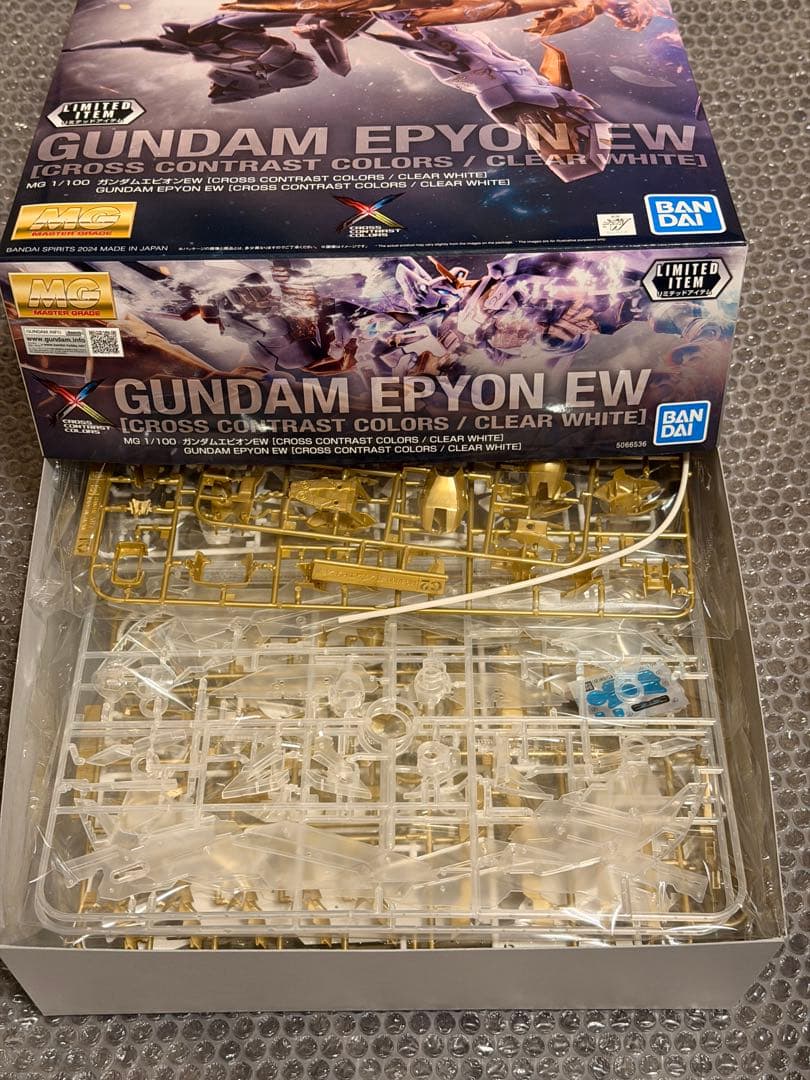 MG 1/100 ガンダムエピオンEW クロスコントラストカラー クリアホワイト