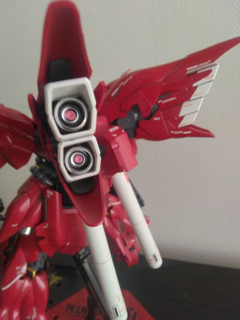 ガンプラ　MG シナンジュ 全塗装完成品　バズーカ　専用台座付