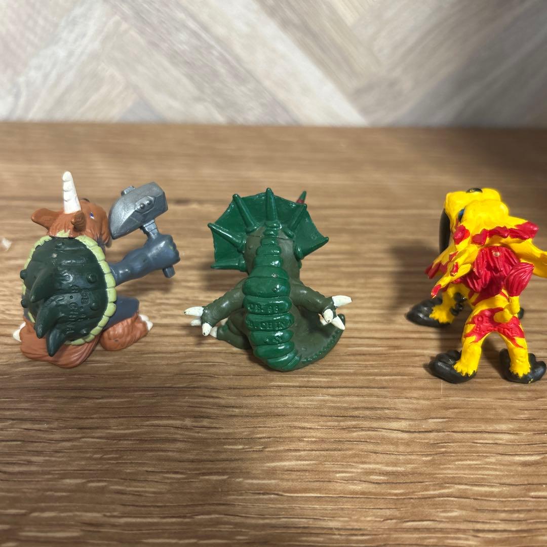 ザ　デジモン デジコレキーチェーン　トリケラモン、サーベルレオモン、ズドモン