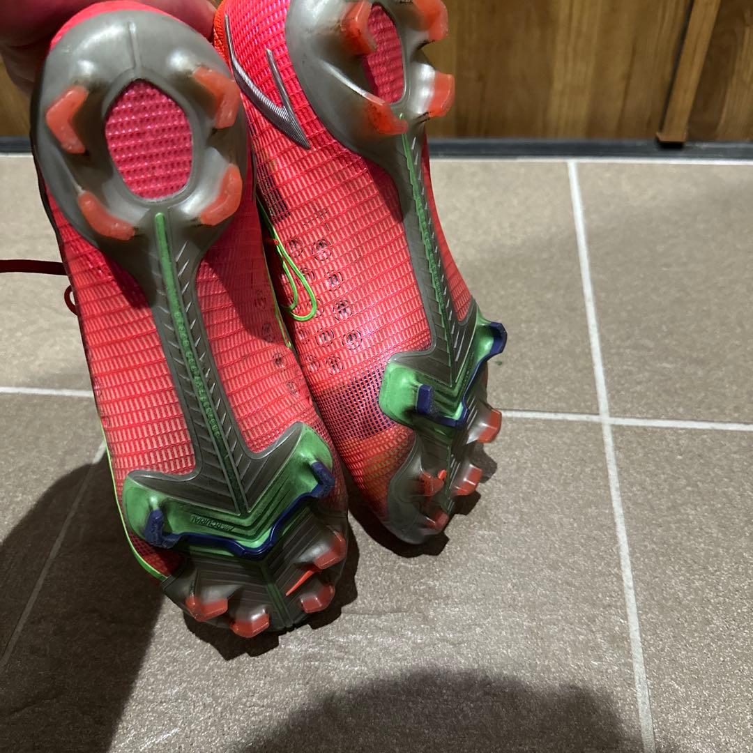 ナイキ　マーキュリアル　サッカースパイク