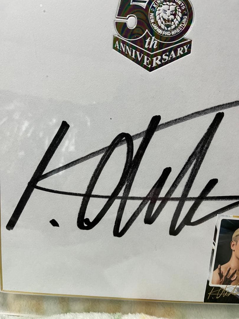 オカダ　カズチカ　サイン