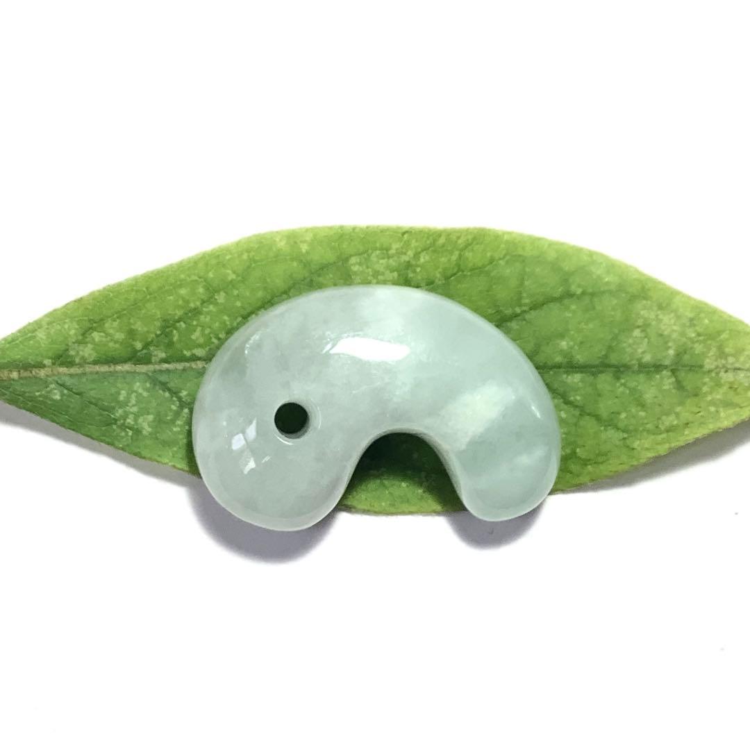 ✳極上透明感　見る事の無い逸品勾玉‼️糸魚川翡翠ジェダイト　極めて貴重品　鑑別…