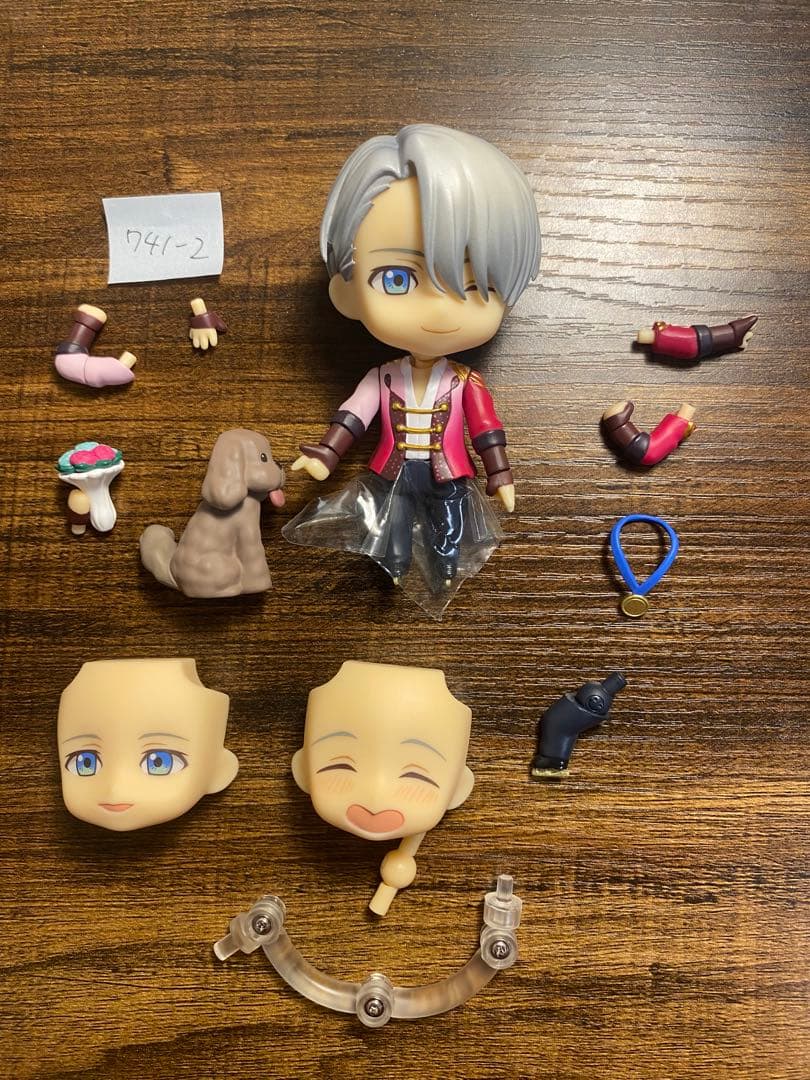 【モモ】激レア！ヴィクトルユーリ勇利ねんどろいど フィギュア