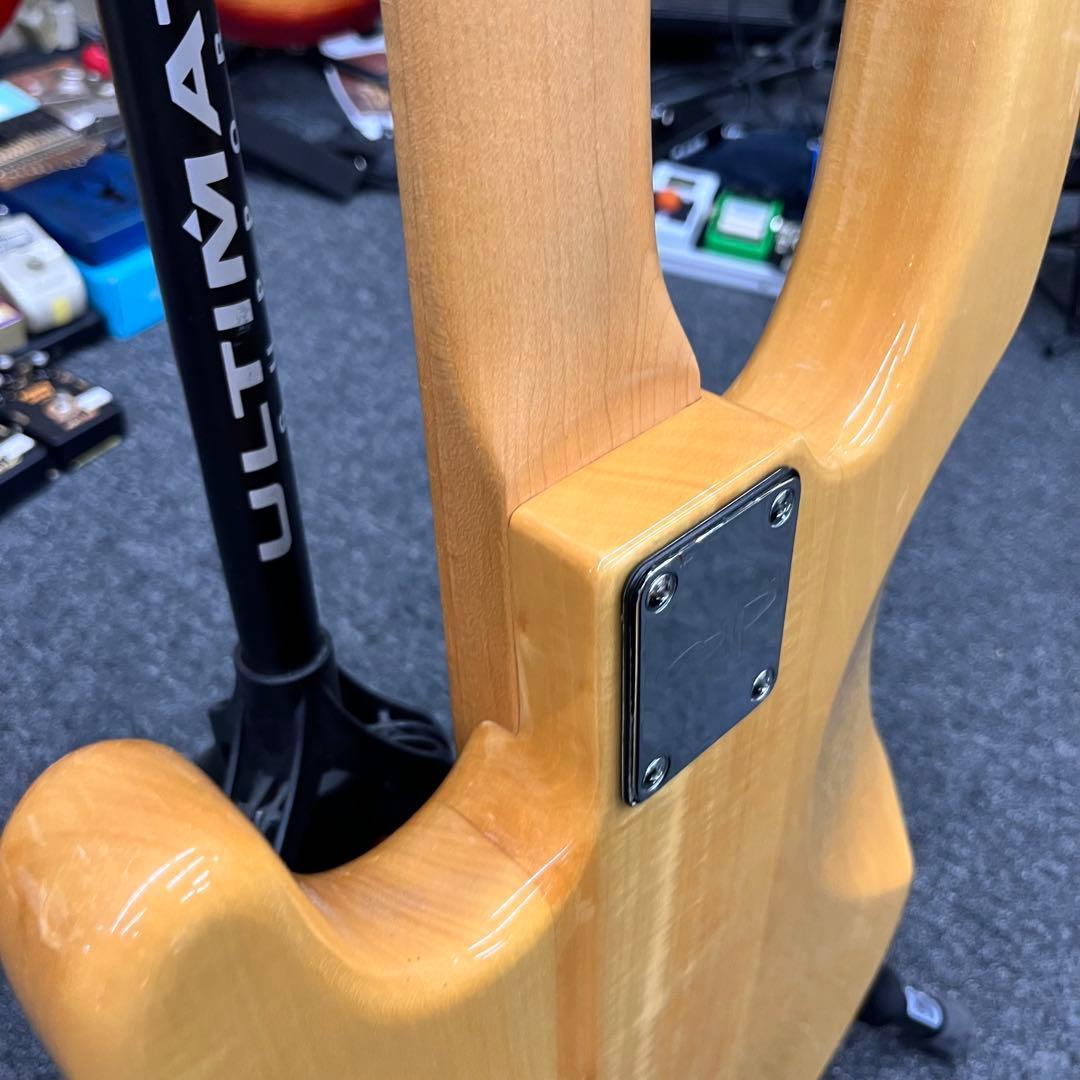 【10701】 Olp by MUSICMAN スティングレイ バリ杢ナチュラル