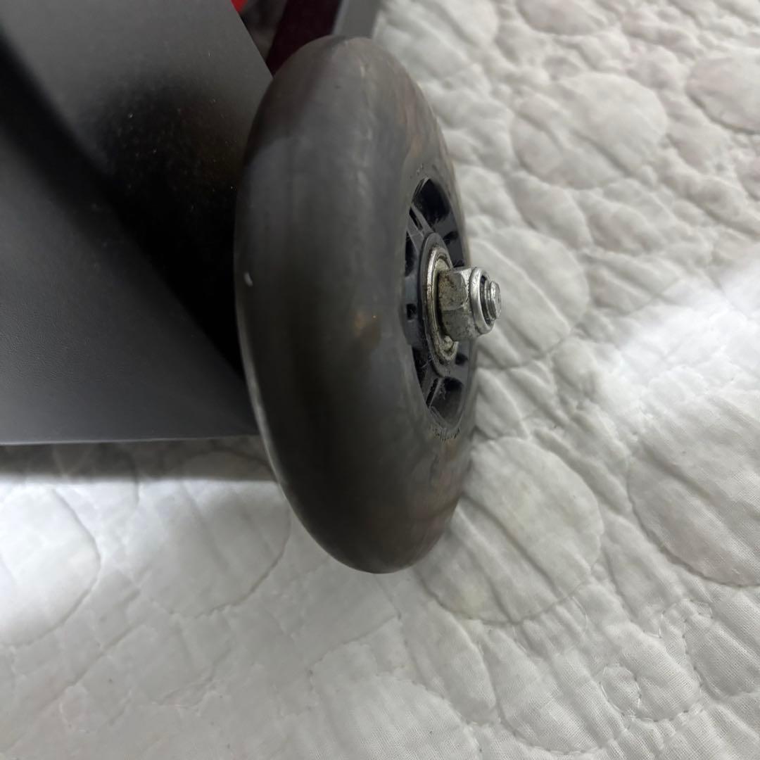 【希少色】zuca ズーカ キャリー 座れるキャリーケース 2輪 光るタイヤ