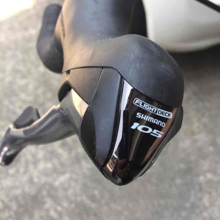 105ブレーキ&シフトレバー ハンドル