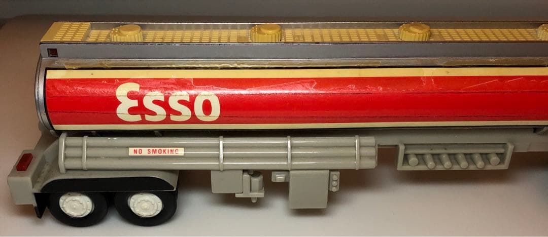 非売品 Esso 大型タンクローリー ミニチュア