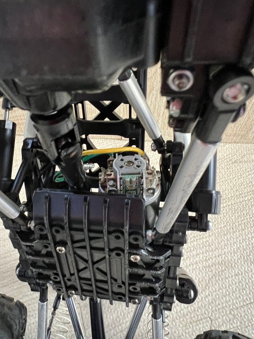 タミヤ CR01（4WS）（LED）