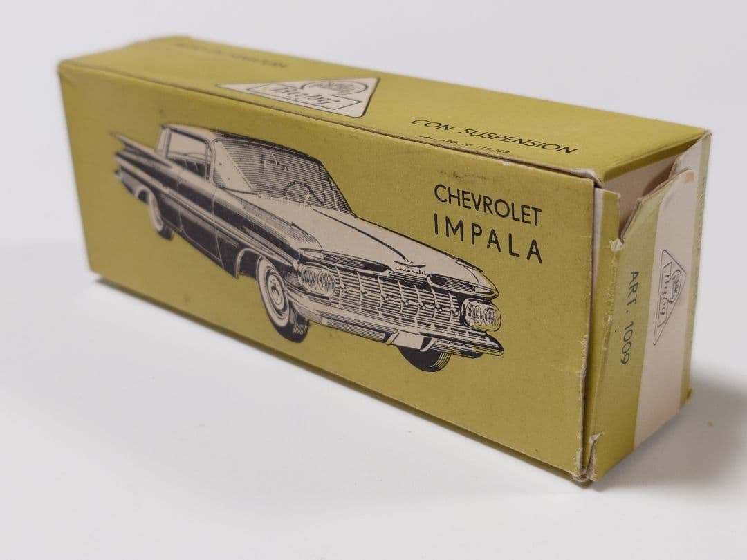 ミニカー BUBY art.1009 CHEVROLET IMPALA POLICIA