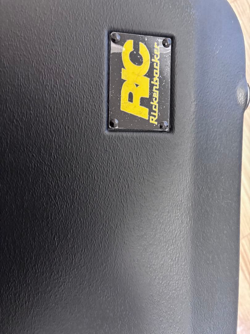 新品同様 リッケンバッカー ハードケース 4001 / 4003用 鍵付き