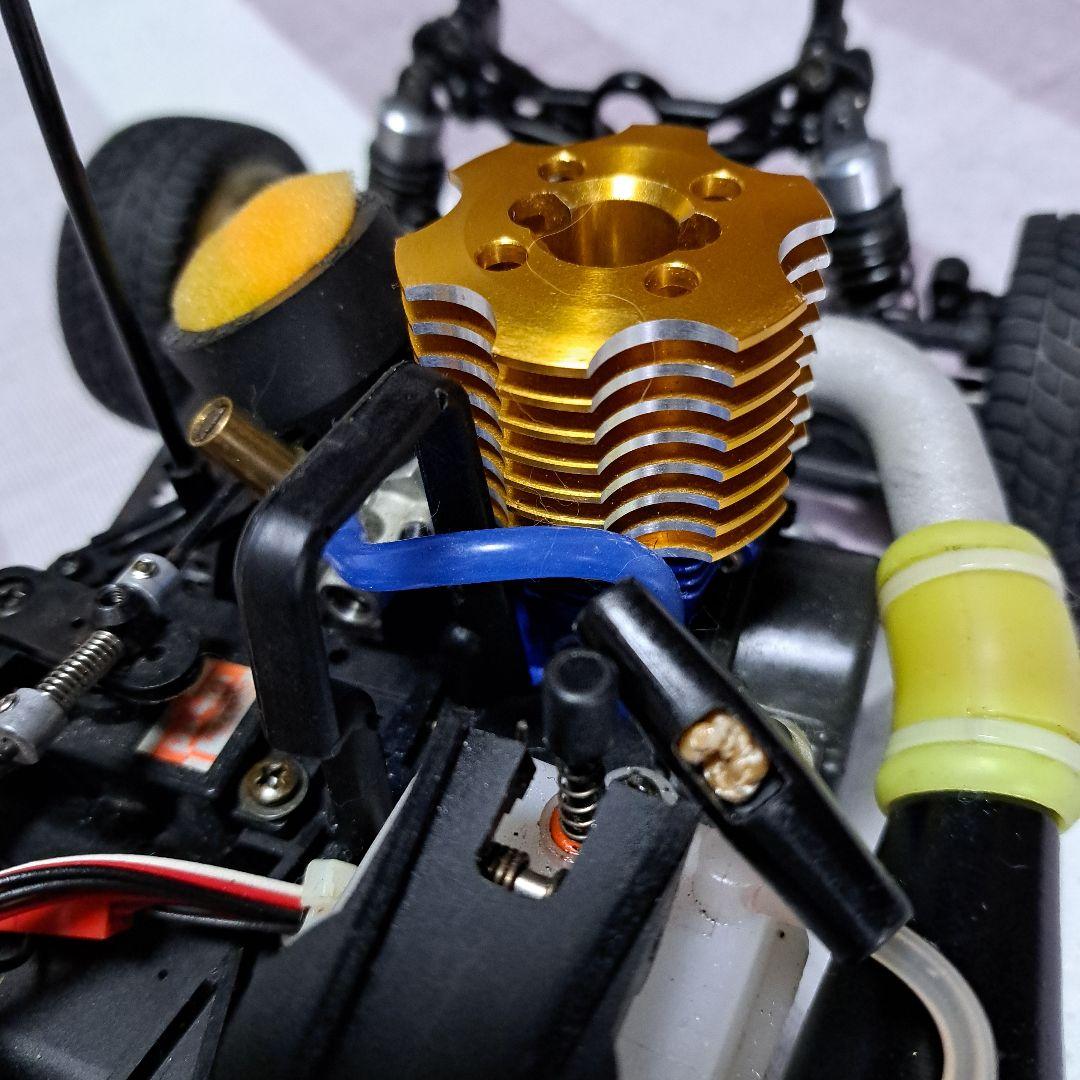 HPI製エンジンカー　ナイトロRS-4メカ付き