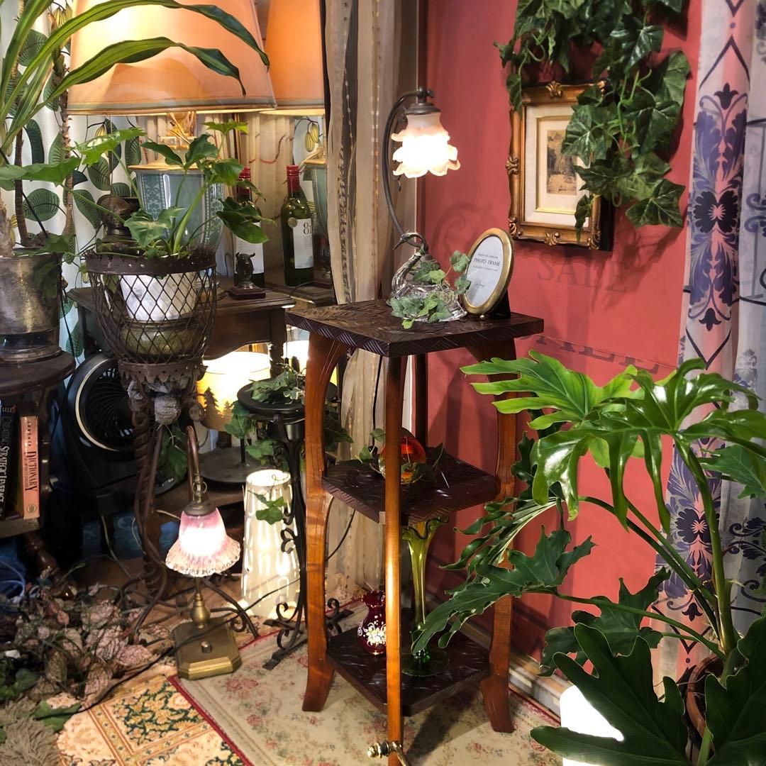 Sale 伝統工芸　日光彫り　咲き誇る花の三段　アクセントキャビネット