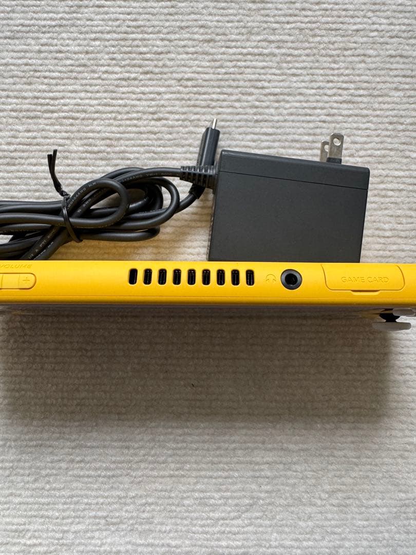 Nintendo Switch Lite イエロー 本体(昨年12月購入)