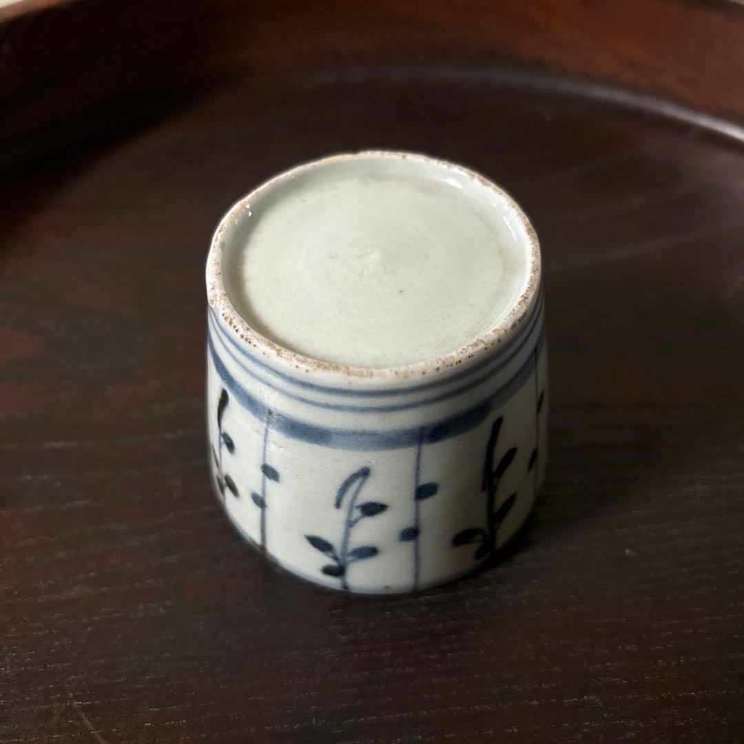 古伊万里染付　格子縞　蔓草文　④蕎麦猪口　江戸初期前期　アンティーク　白磁　李朝