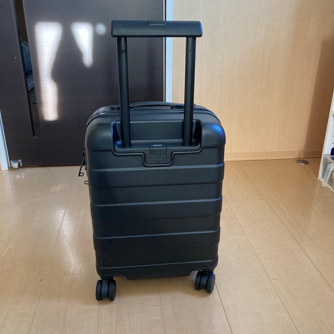 無印良品　ハードキャリーケース　ブラック　20リットル