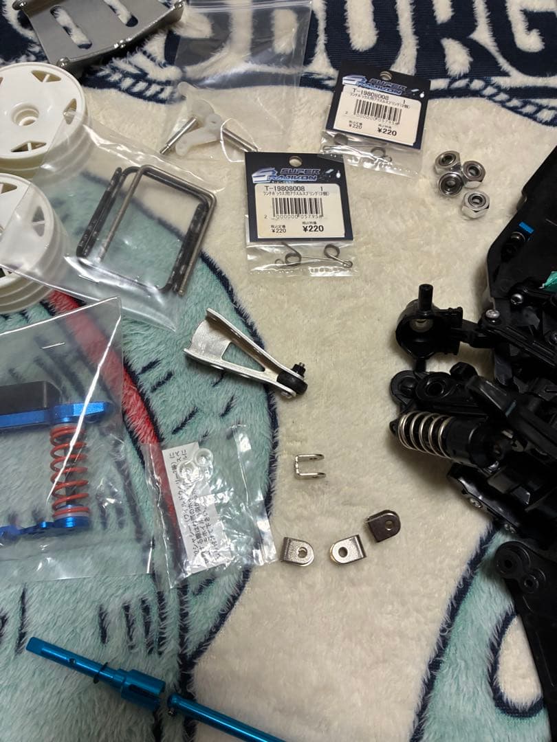 お買得 当方不要品まとめ売り シャーシ ボディ ホイール パーツ など