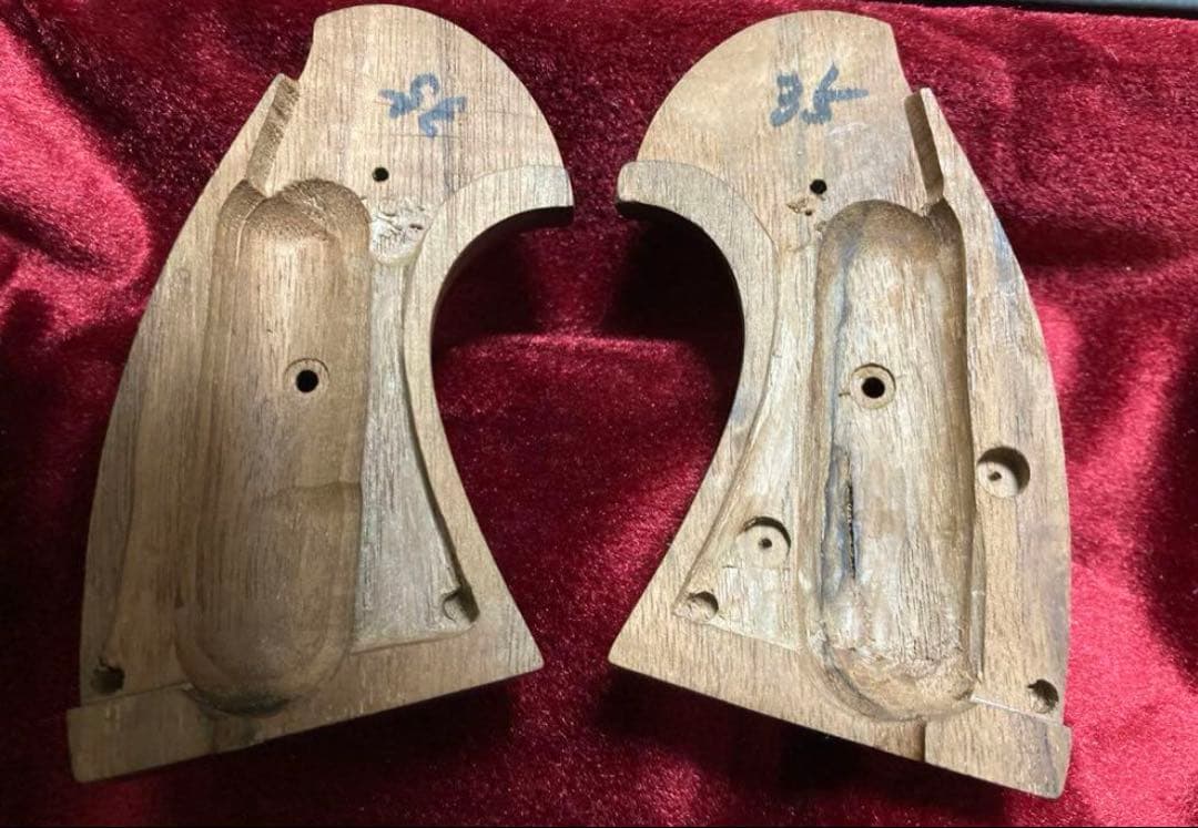 つばき 希少木製グリップ付　美品コルトパイソンマルイガスリボルバー