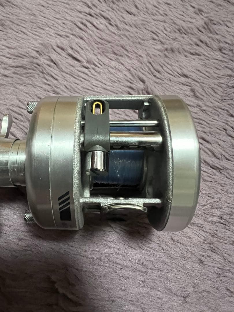 Pinnacle VISION ベイトリール シルバー