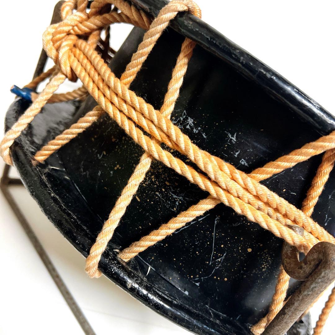 【締め太鼓】　和太鼓 33.5cm×14.5cm 打楽器　和楽器　鼓面良好　台座