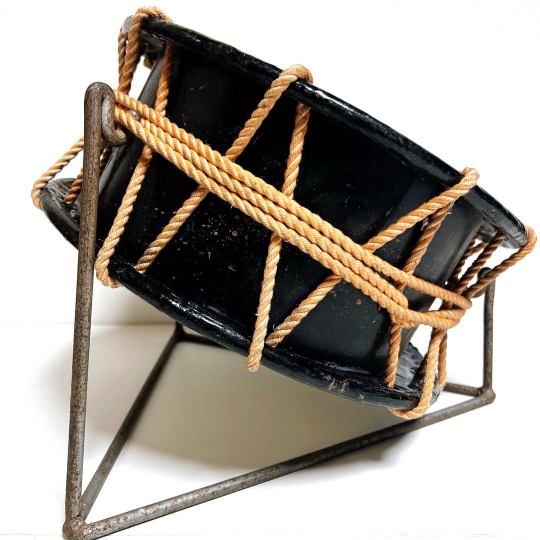 【締め太鼓】　和太鼓 33.5cm×14.5cm 打楽器　和楽器　鼓面良好　台座