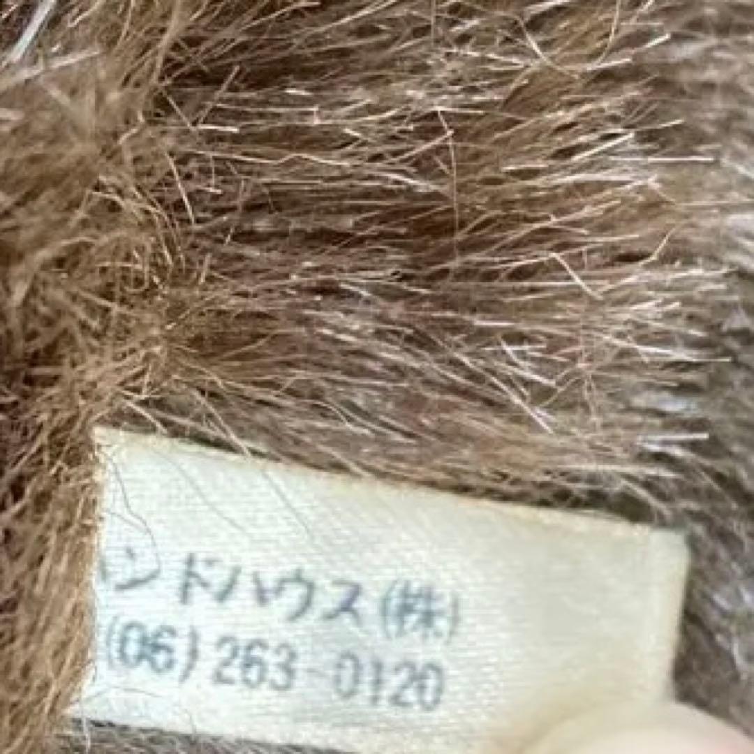 大きなゴリラのぬいぐるみ