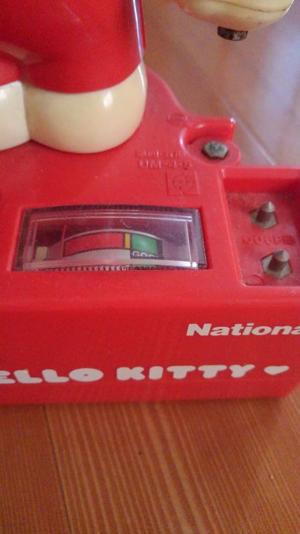 ●40年前のもの●ハローキティー電池測定器