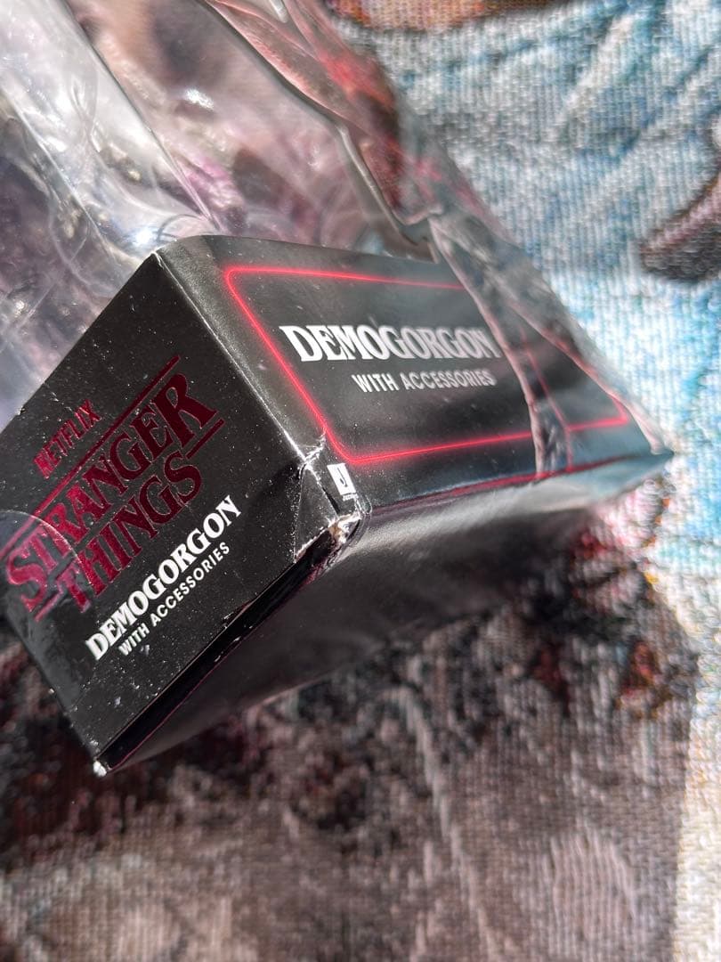 【新品未開封】ストレンジャーシングス デモゴルゴン　フィギュア　4、6インチ