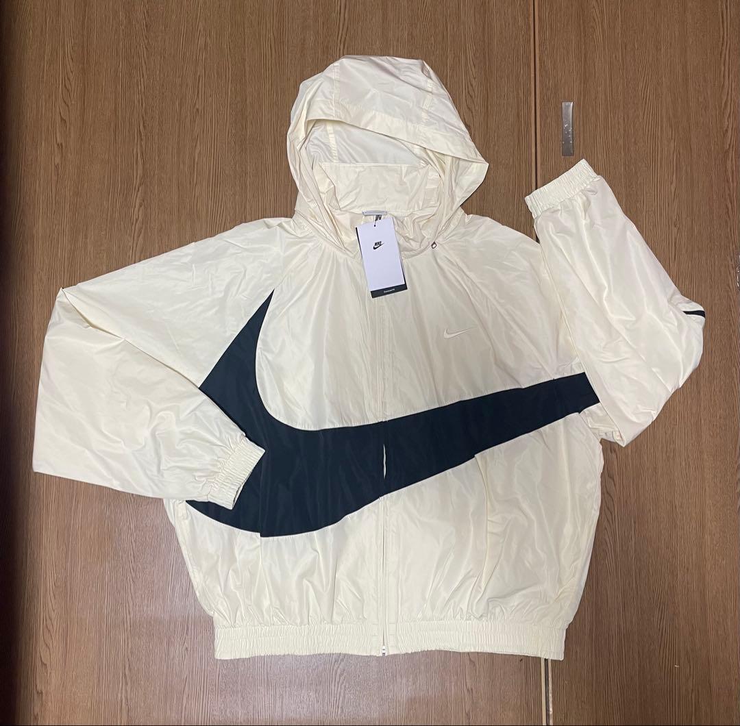 新品未使用　NIKE ビッグスウッシュ ウーブンセットアップ