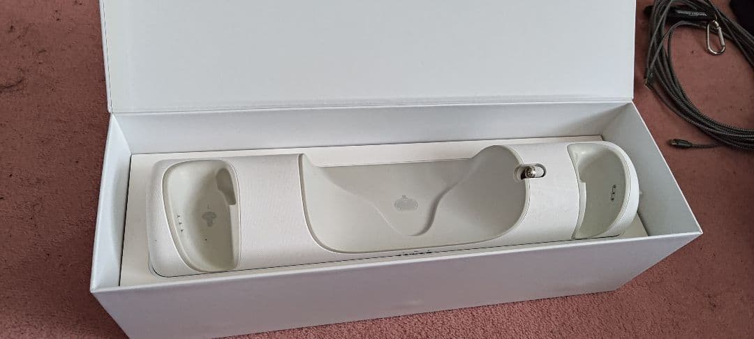 ち*る様  QUEST 2 64GB　アクセサリー、充電ドックセット