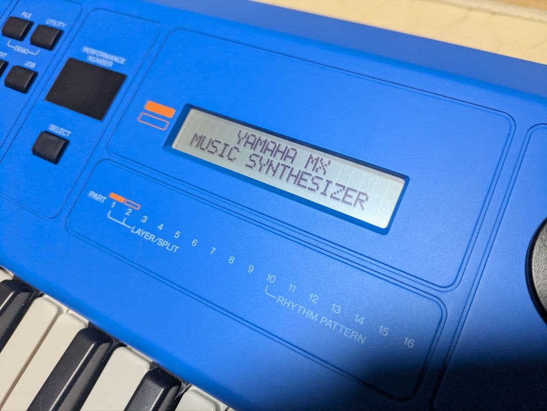 YAMAHA MX61 LIMITED EDITION ブルー