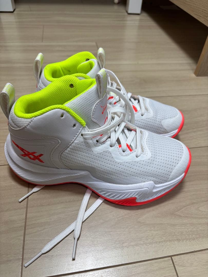 アシックス　バスケットシューズ　バッシュ　22cm