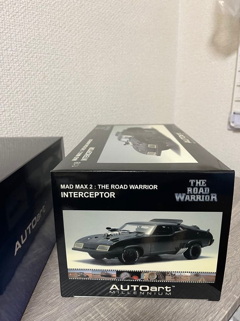 オートアート　マッドマックス　インターセプター　２台