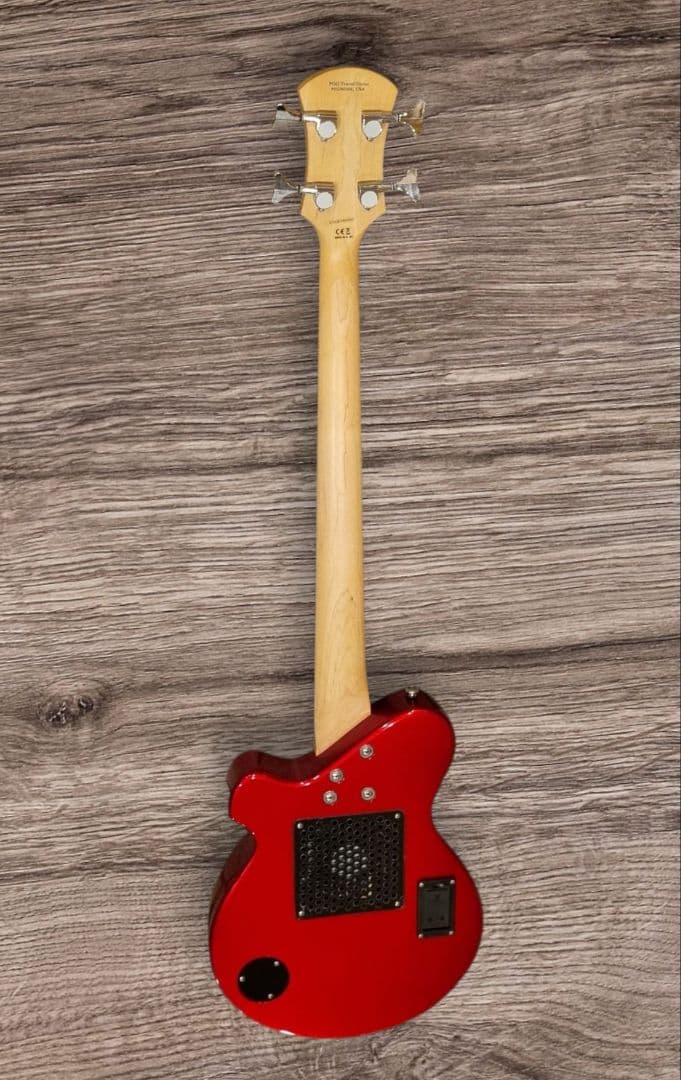 ピグノーズ Pignose アンプ内蔵 ベースギター キャンディアップル？