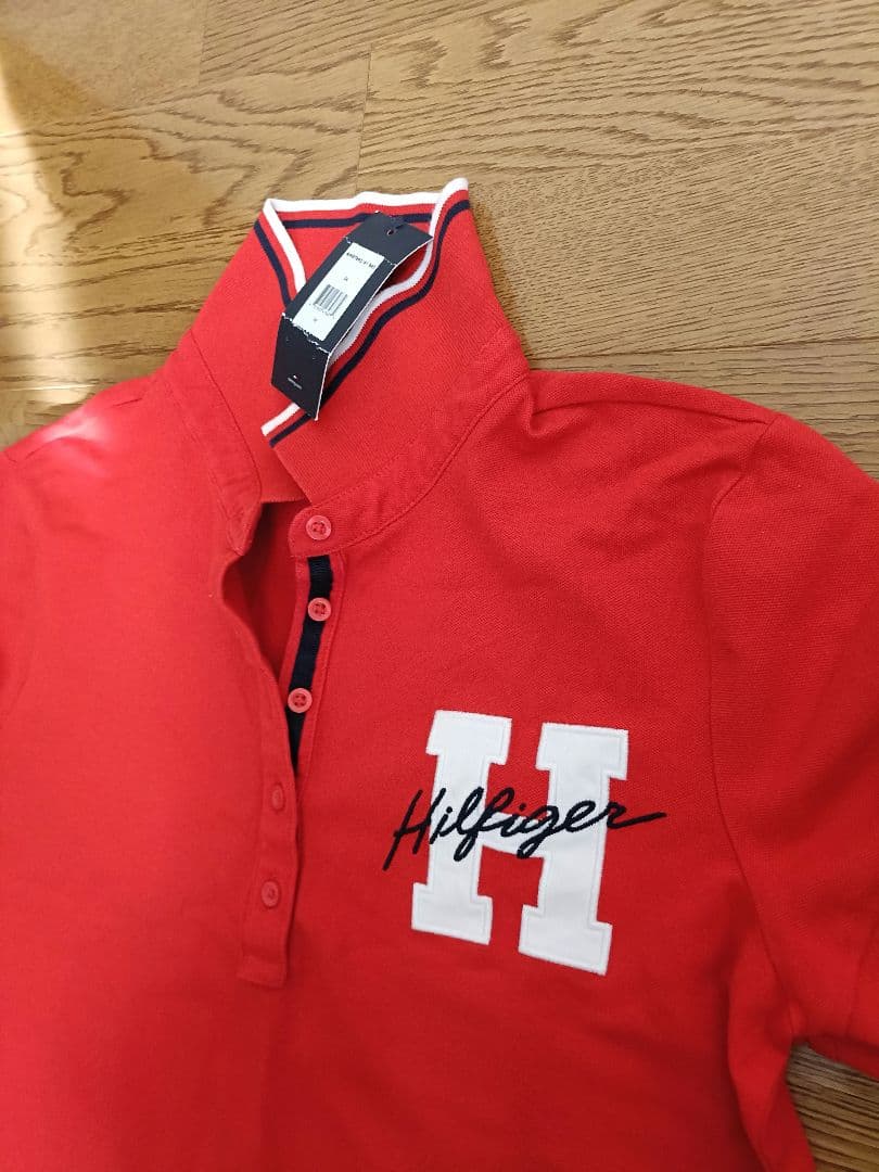 新品タグ付き トミーヒルフィガー レディースポロシャツ レッド M