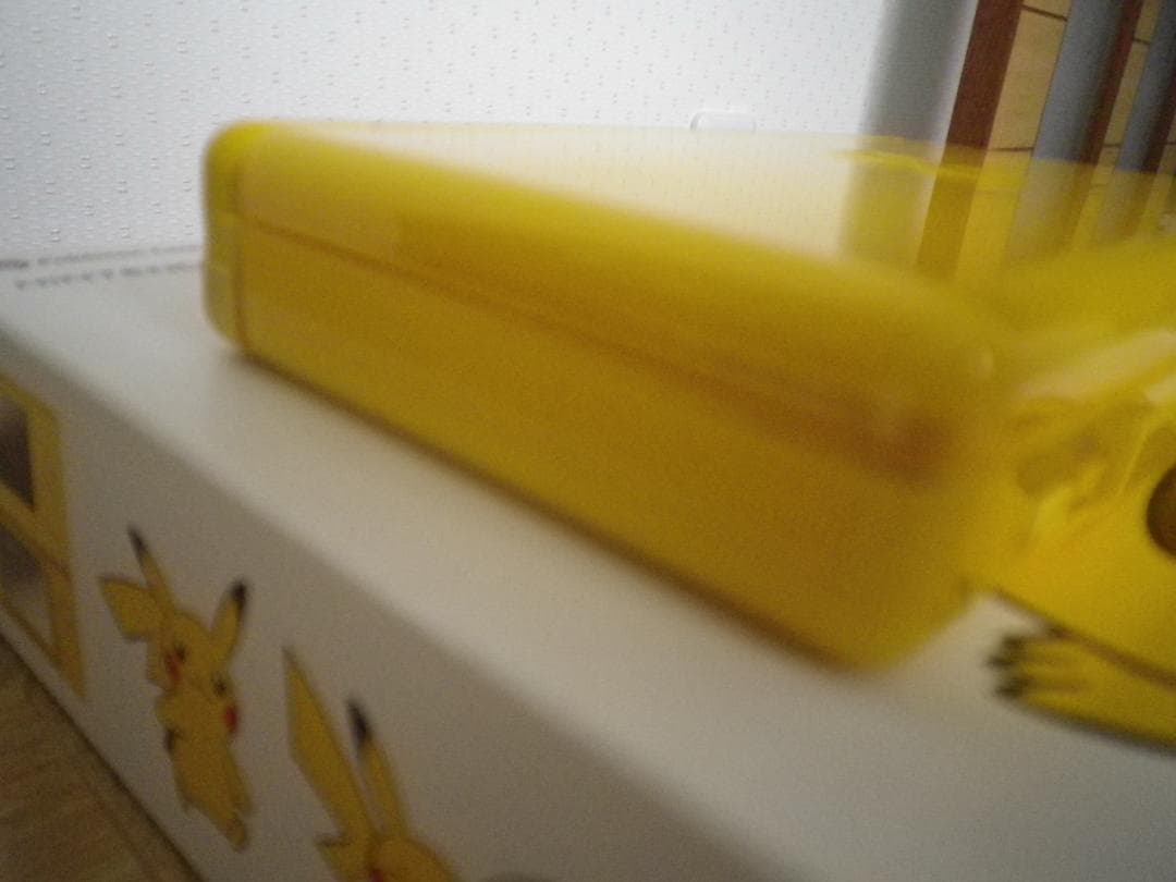 Nintendo DS Lite ピカチュウ 中古品