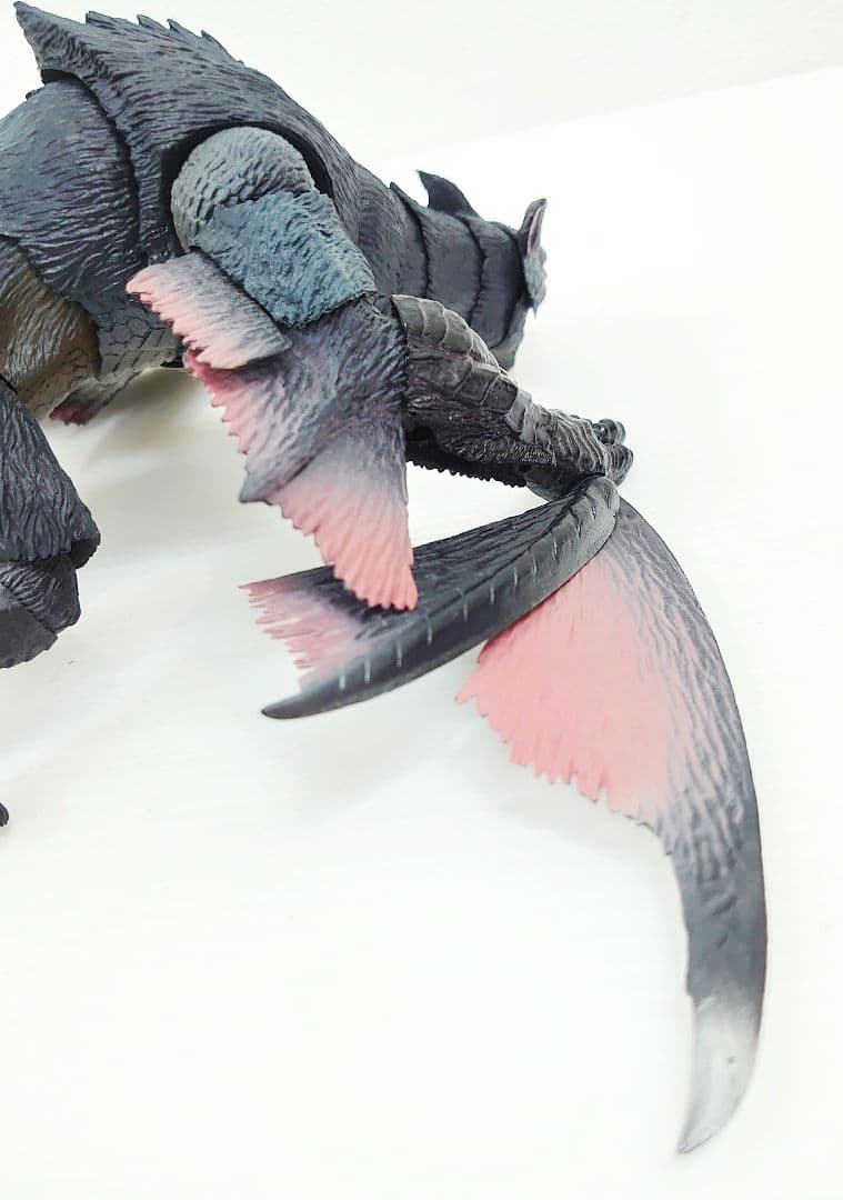 モンスターアーツ　ナルガクルガ　フィギュア　モンスターハンター