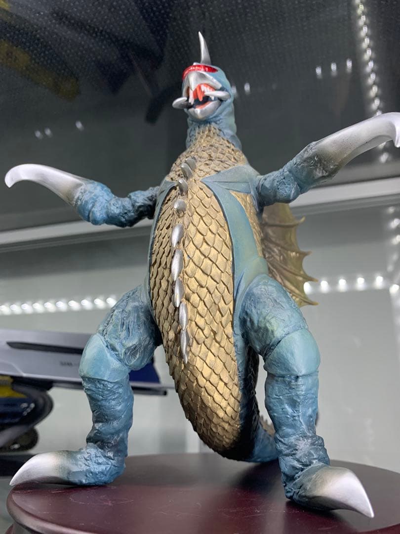 ガイガン　フィギュア　1972