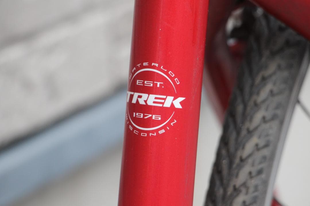 引き取り限定♪人気のTREK♪7.3FX♪クロスバイク♪SPECIALIZED♪