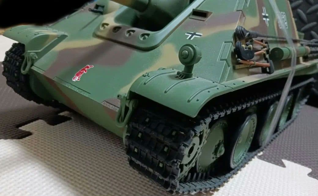 ヘンロン社製 RCバトルタンク 1/16