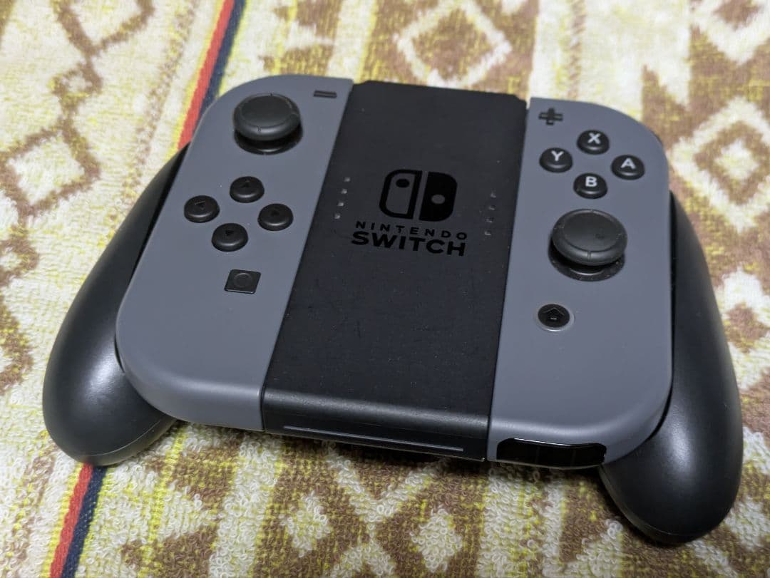 Nintendo Switch 本体 グレー 箱あり ソフト3本、ケース