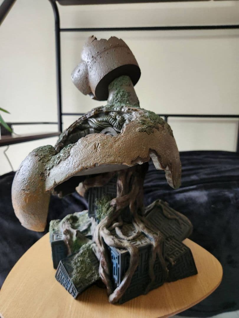 天空の城ラピュタ　巨神兵　プランター　置物　ロボット兵