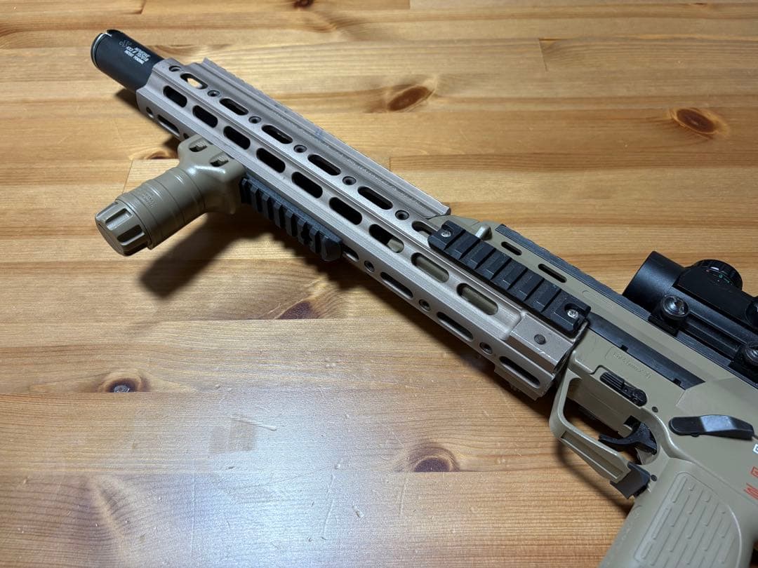 東京マルイ ガスブローバック MP7A1ベース 近未来カスタム