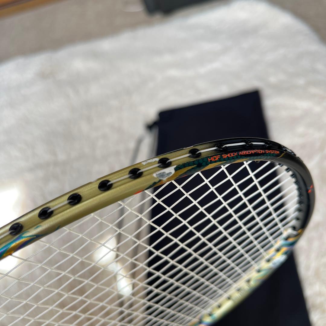 Li-NING AXFORCE100 バドミントンラケット