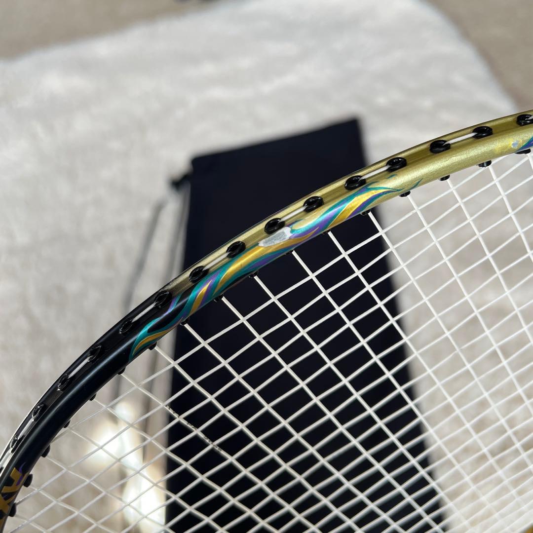 Li-NING AXFORCE100 バドミントンラケット