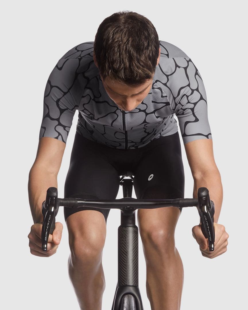 ASSOS MILLE GT サイクルジャージ Voganski