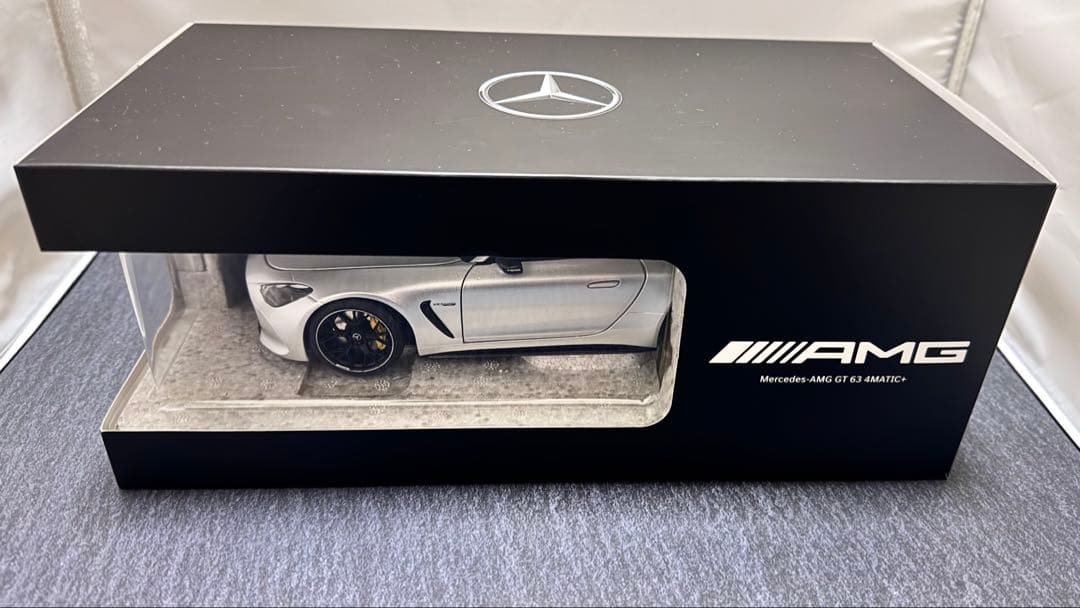 メルセデスAMG GT63 4MATICクーペ ハイテックシルバー 1/18