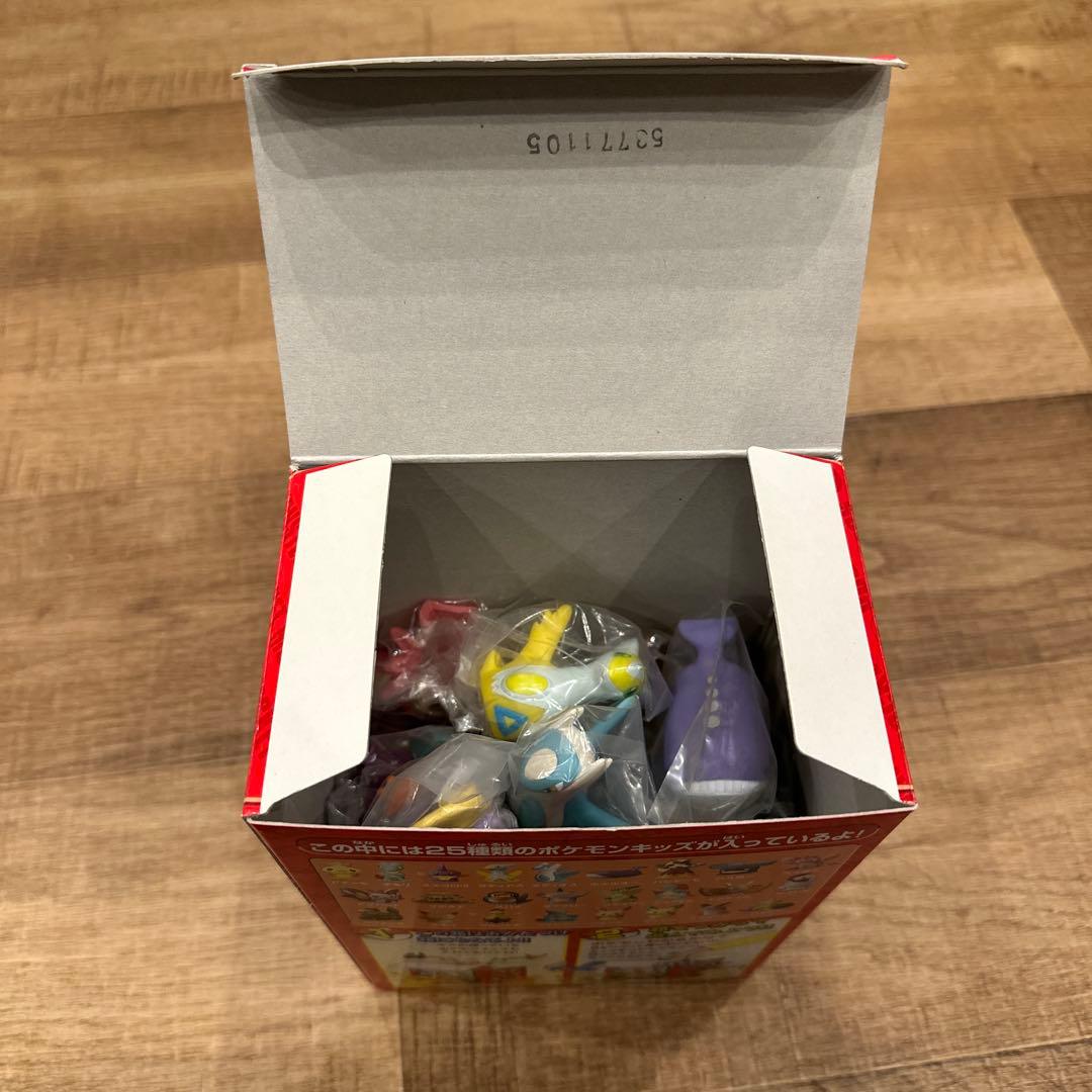 色ちがいポケモンキッズ 特製BOX 25体 指人形 色違い