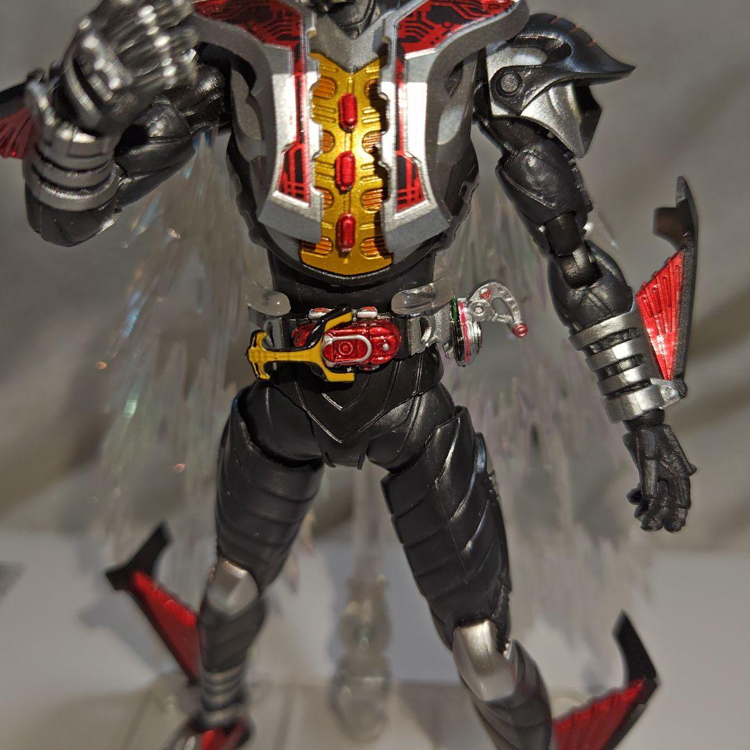 さ*が様 箱無し　真骨彫製法仮面ライダーカブト　ハイパーフォーム+おまけ