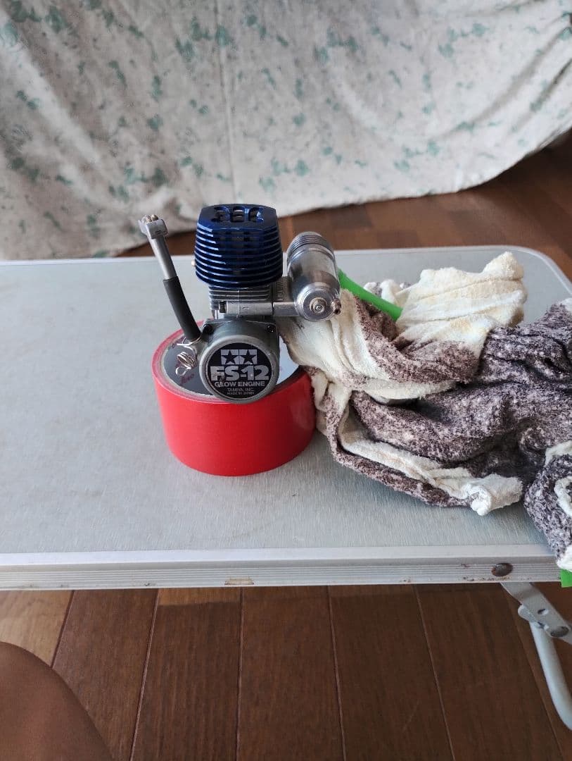 信頼のツインスター。タミヤFS-12 2ストロークリコイルスターター付きエンジン